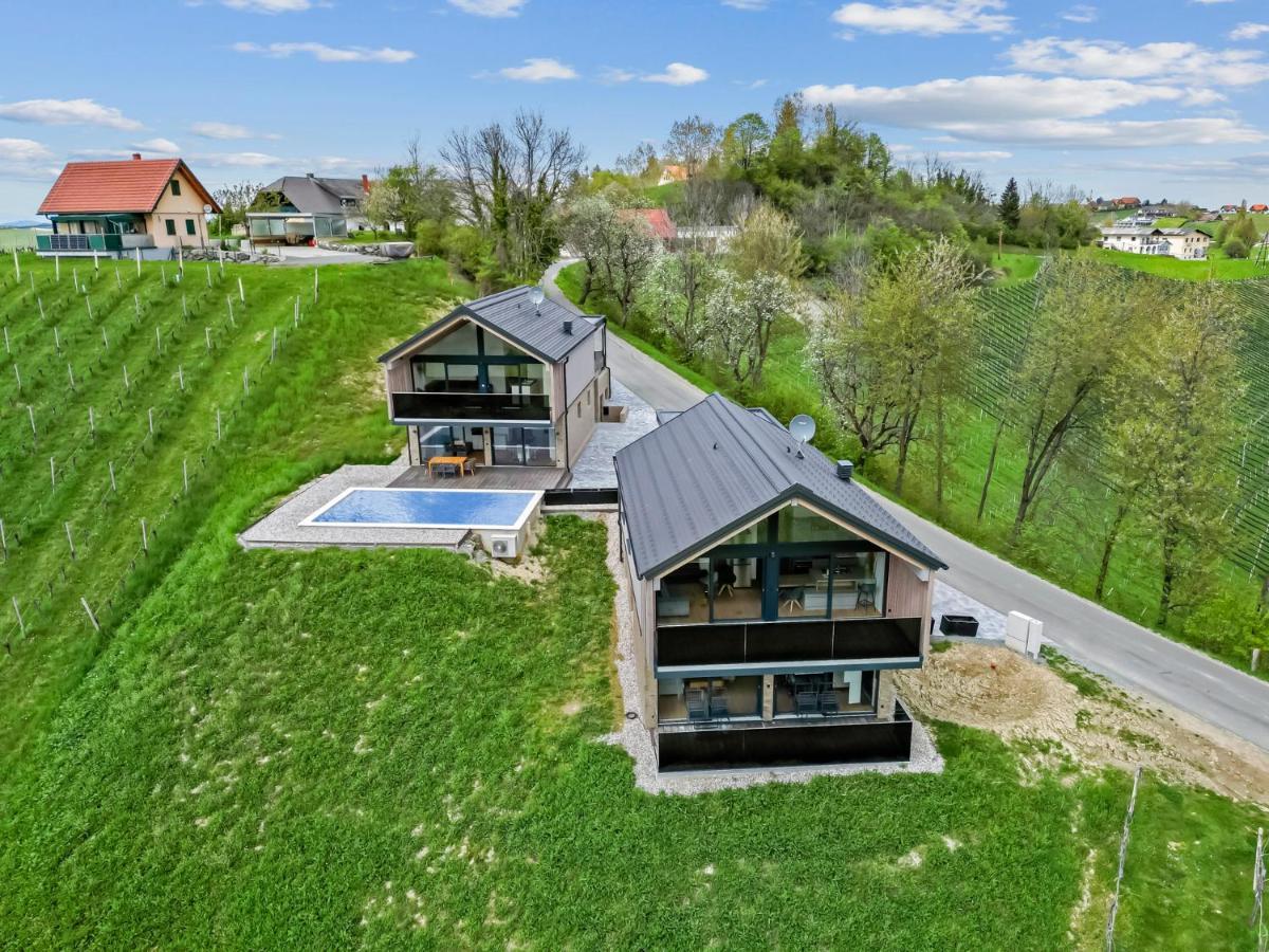 Luxus Chalet Max Glanz an der Weinstraße Esterno foto