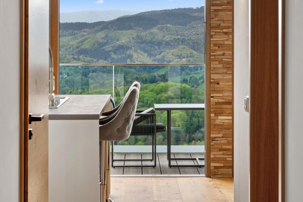 Luxus Chalet Max Glanz an der Weinstraße Esterno foto